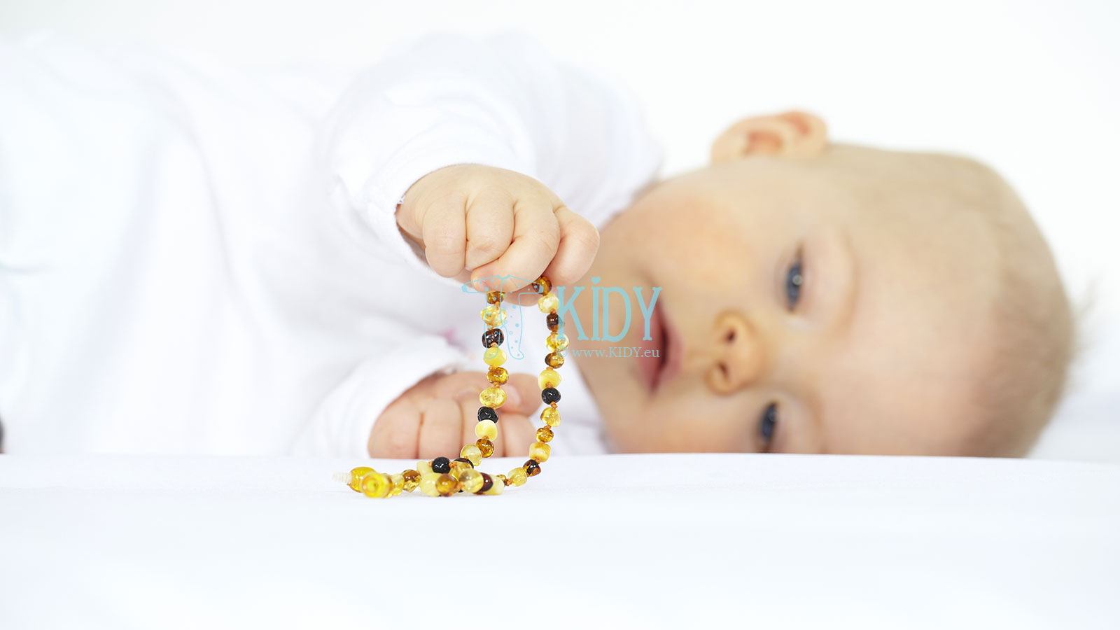 Amber teething necklace for babies – how does it work?